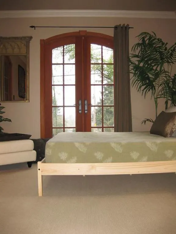 Bed & Breakfast Portlandia Villa